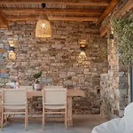 Stone Waves αpartments & Apartment Agios Arsenios