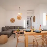 Stone Waves αpartments شقة *
