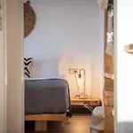 Stone Waves αpartments