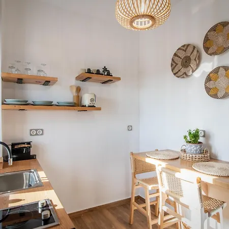 Stone Waves αpartments & Apartamento Agios Arsenios