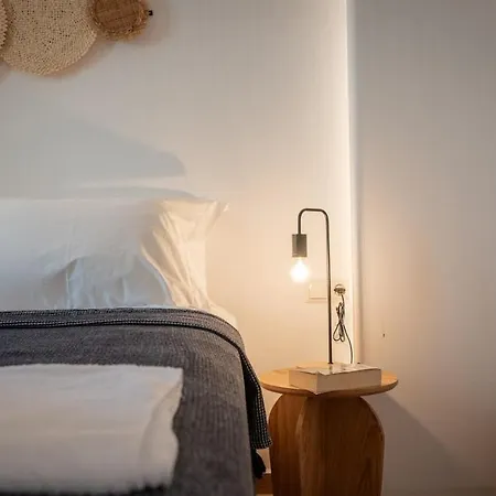 Stone Waves αpartments & Apartman *